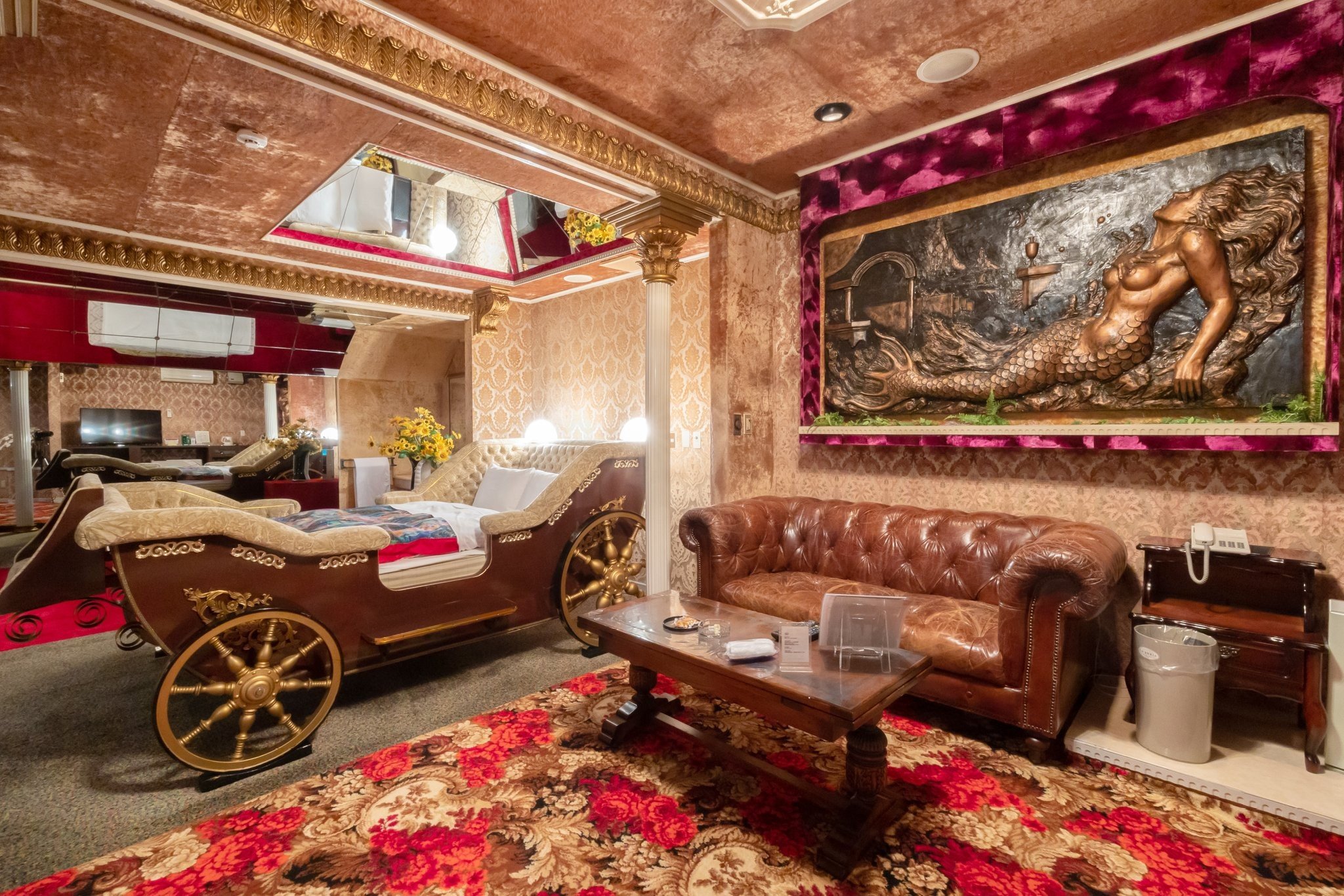 昭和レトロ ラブホテルの室内