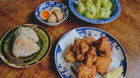 冷めてからがおいしい、唐揚げとおむすび。 ファッション業界人に愛された『ネコメシ。』熊谷典子さんの食卓の作り方。(後編)
