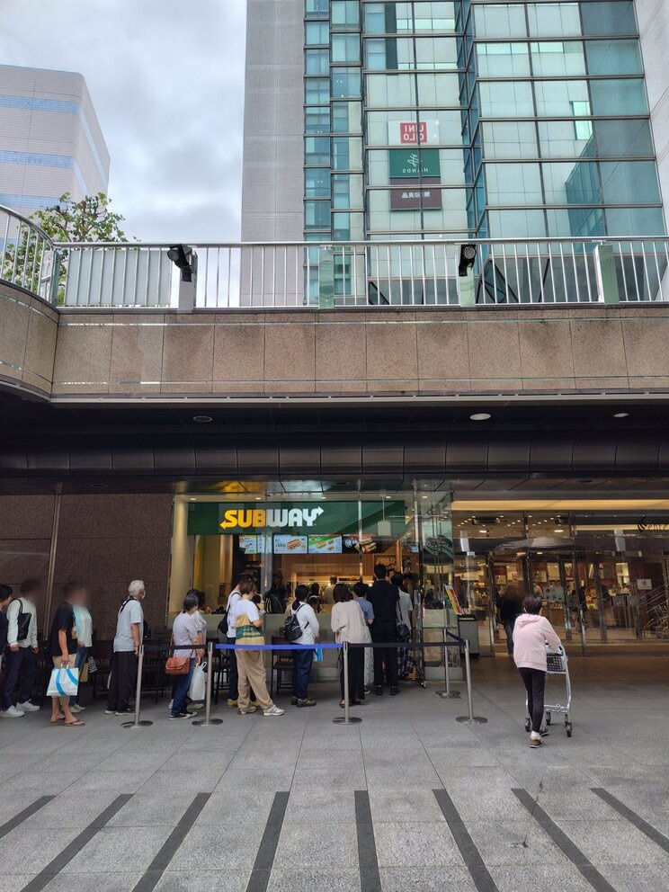 浜松のサブウェイは連日大盛況(@shira_mayujuliaさん提供)