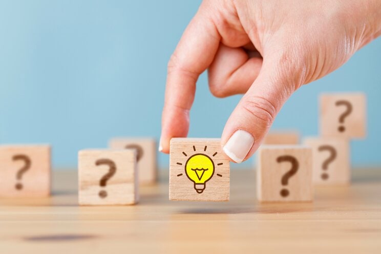 AIをうまく活用するには質問力が必要（写真／shutterstock）