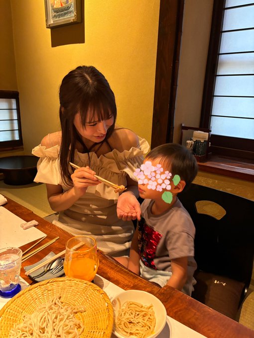 2歳の男の子を育てるママアイドル。写真/@cyome_romanticより