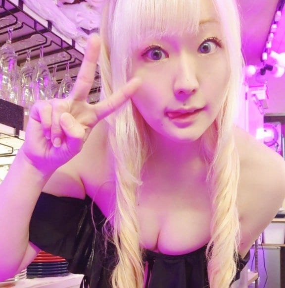 仕事関係の人以外には霊感があることを隠して生活しているというりゅうあさん（写真／本人Instagramより）