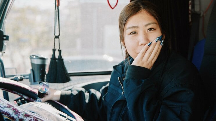2024年の集英社オンラインのインタビューに応じてくれた際の長谷川春菜さん