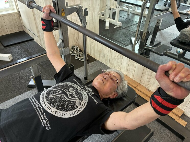 細腕だが、力強いしっかりしたフォーム