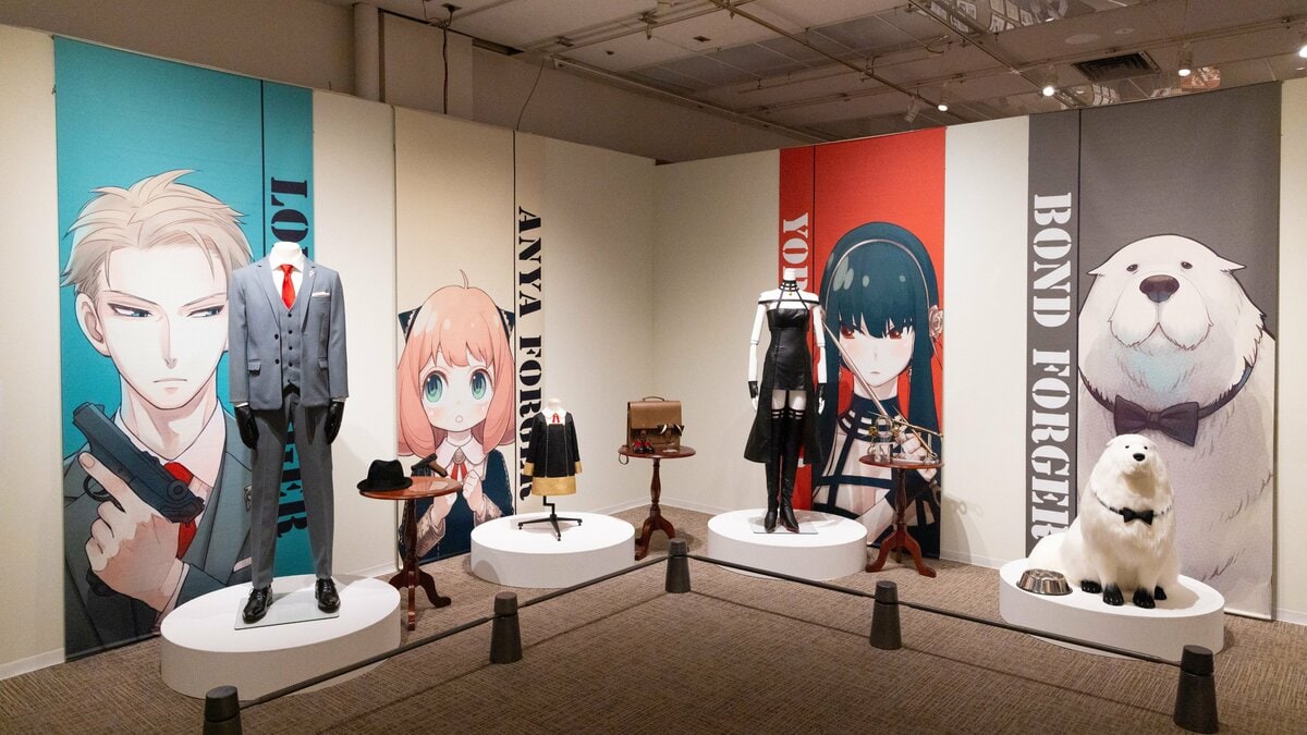 潜入レポート》「SPY×FAMILY」初の展覧会が開催中。フォージャー