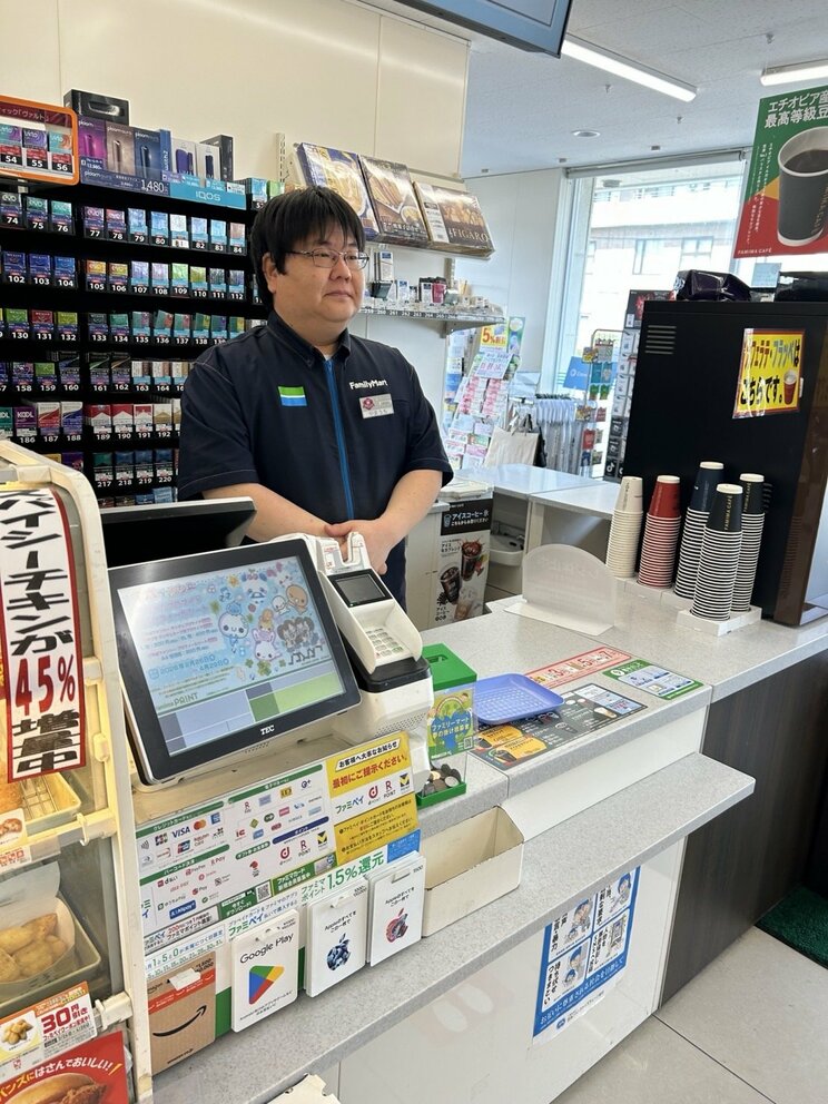ファミリーマート松江学園南店の山内剛店長（写真／本人提供）