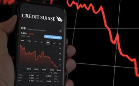 サントリー「響」の価格を釣り上げた中国人ビリオネアの正体。迫る金融倒産連鎖…個人情報を守れないスイスの銀行を富裕層が見放した!