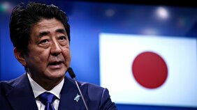 極右政治家の象徴として韓国が忌み嫌った「アベ」が亡くなったことに、韓国人はなぜ困惑しているのか