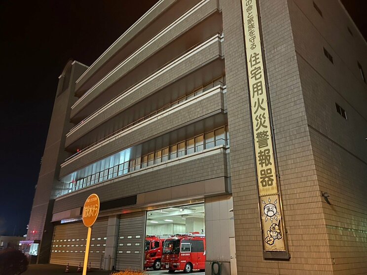 〈10代女性から牛丼奪ってわいせつ〉逮捕されたレスキュー隊員（30）は元自衛官。同級生は「坊主頭の明るい野球少年だった」…なぜ女性の牛丼を食べて胸を触ったのか_11