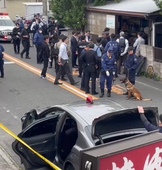 事件直後の現場（撮影／集英社オンライン）