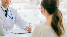 「先生、あとで読んでください」不倫に苦しんだ24歳女性が診察室に残したメモを精神科医がシュレッダーにかけたワケ