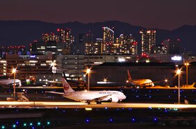 27年で7387回“フライト”「機長としてのイメージを損ねたくない」と顔の見えるTV出演は断り続けたラジオ『JET STREAM』の城達也に、美学で応えた男たちのルール