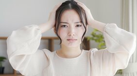 頭痛の原因は「筋肉のこわばり」だった…薬に頼りがちな人に試してもらいたい、ちょっと意外な頭痛解消法とは?