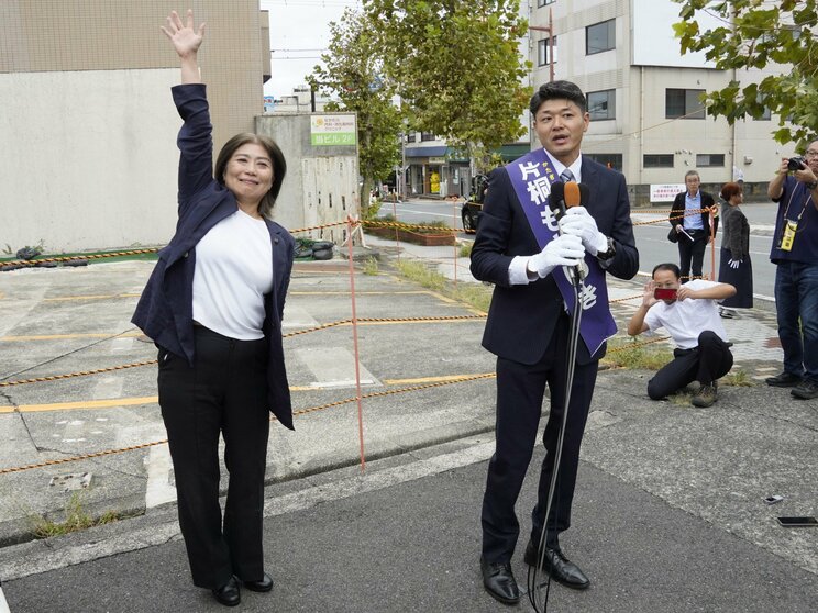10月12日、伊東市議選で片桐基至候補の応援に駆け付けた田久保眞紀市長（撮影／集英社オンライン）