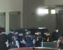 〈西東京・母子4人死亡〉「現場には血だらけのオノと包丁が…」無理心中か、夏は庭先でBBQやプール遊びの仲良し一家…事件直前に母は父と電話、当日に息子一人が学校を欠席_6