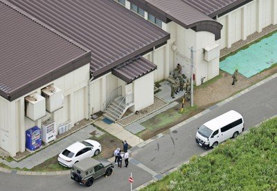 事件現場となった日野基本射撃場（共同通信社）