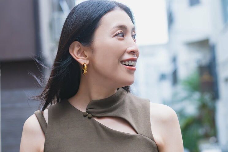 〈雛形あきこ、約30年ぶり水着〉「衝撃を受けてもらいたかった」22年ぶり写真集で“今の私”をさらけ出した理由_19