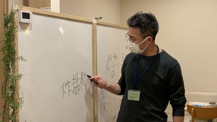 店主の保科雅之さん（写真／集英社オンライン）