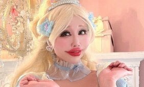 「内側から輝いている人が選ばれる」夫の失踪で上海の極貧生活に転落したプリンセス研究家・橋本サリーの人生を変えた「見た目の戦略」
