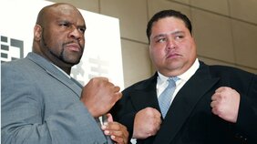 《哀悼・曙さん》「ボブ・サップかぁ」とつぶやくと電信柱に向かって突然パンチを打ち始めた…周囲から99%反対される状況で、なぜ元横綱・曙太郎は「K-1」へ参戦したのか?