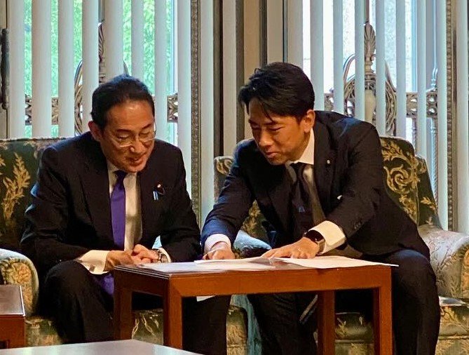 ＜小泉進次郎のモテ遍歴＞永田町屈指のイケメン政治家が家事、育児に奔走する”イクメン”になるまで…側近はいまも「女性スキャンダルは命取りになる」と警戒を強めるが…_12