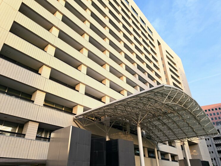 福岡市役所（写真／PhotoAC）