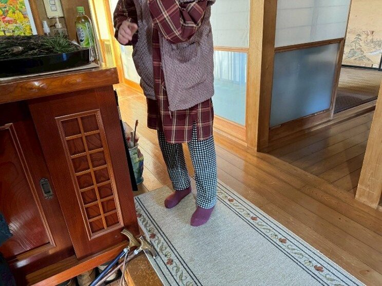 取材に応じる祖母（撮影／集英社オンライン）