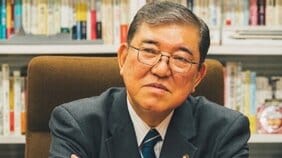 石破茂は平成以降、もっとも“アレ”がデカい総理大臣だった。外遊では有利? 知られざる「総理」と「身長」の関係性