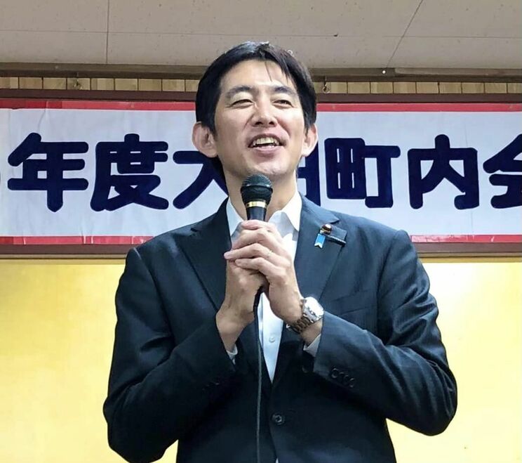 小林鷹之前経済安保担当相（本人Facebookより）