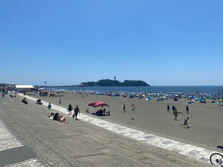 鵠沼海水浴場（撮影/集英社オンライン）