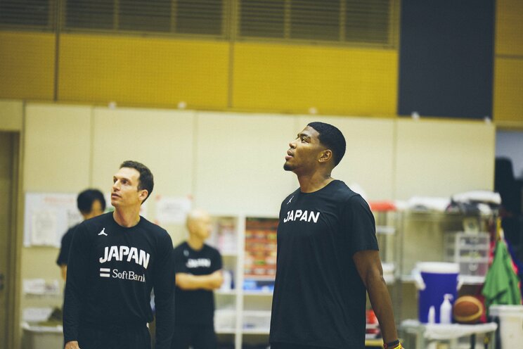 八村塁選手とライアン・リッチマンAC 写真／石田壮一