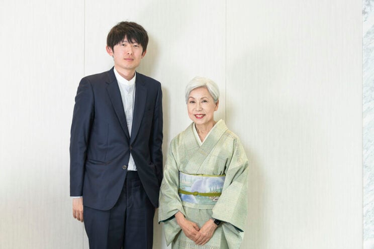 李舜志氏（左）と田中優子氏（右）