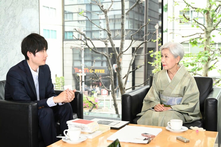 李舜志氏（左：法政大学社会学部准教授）と田中優子氏（右：法政大学名誉教授）