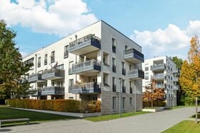 マンションは、戸建住宅を買えない人が住むところ? 上昇、なだらかに下落、無価値…日本の不動産市場で起きている「三極化」の現実