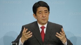 北朝鮮拉致問題でつくられた「強い安倍」のイメージとその功罪