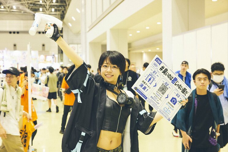 「ニオイに耐えられず引き返した」という参加者も…コミケの激臭問題をシューっと吹き消す消臭スプレーの輪_45