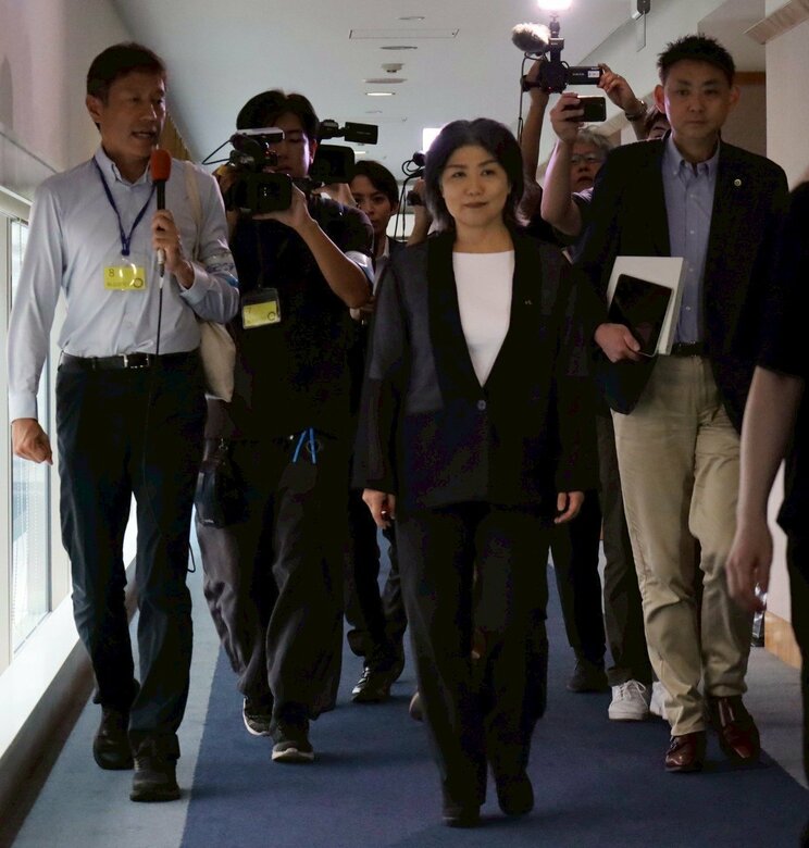 8月13日、伊東市議会百条委員会での証人尋問に臨む田久保眞紀市長（撮影／集英社オンライン）