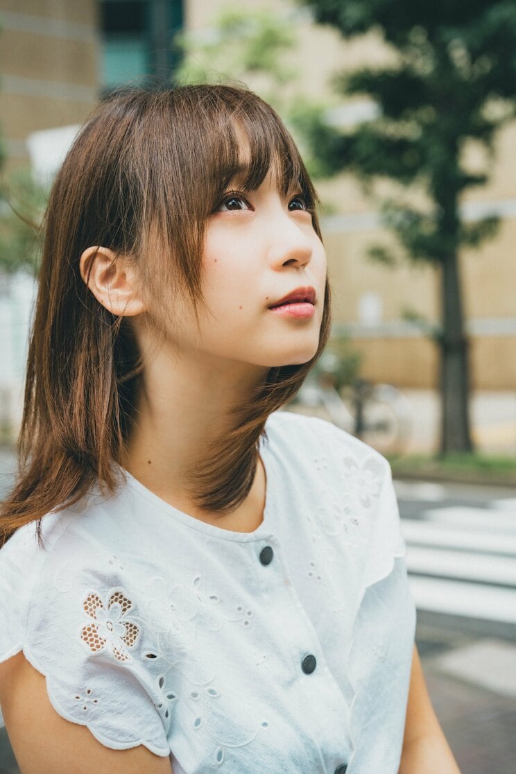 「私も陰キャで中二病だったので…」伊織もえ×『僕ヤバ』のコラボ写真集が発売！_7