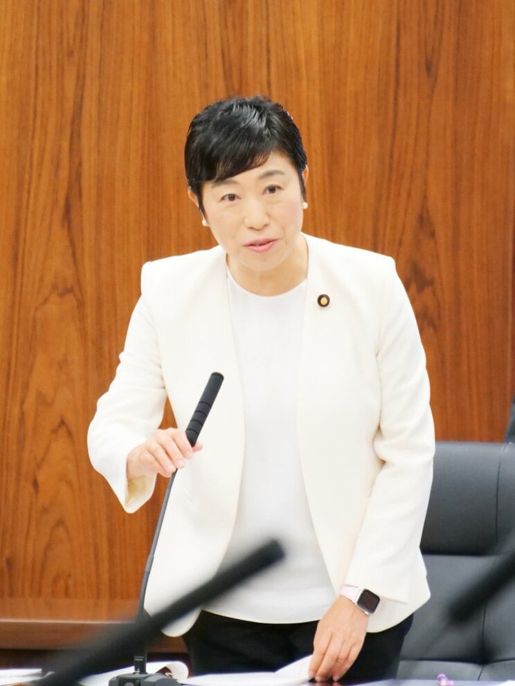 立憲民主党の辻元清美参議院議員の元には大量の迷惑メールが（写真／本人Xより）