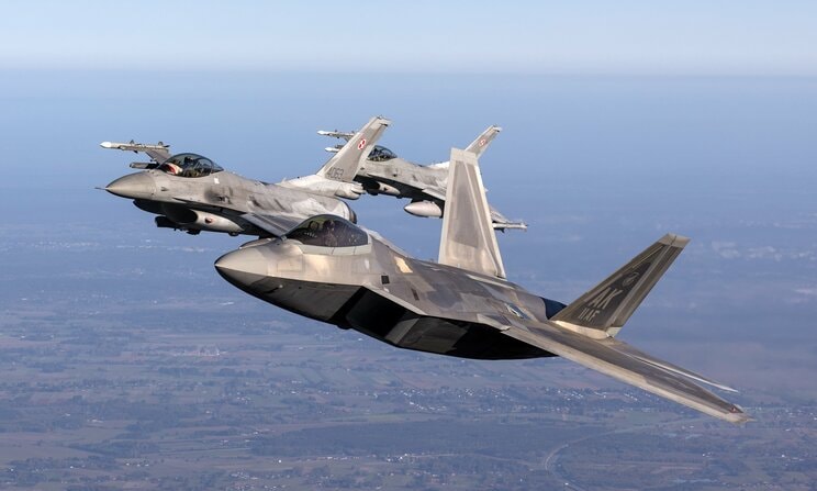 米国空軍F-22 RAPTOR戦闘機