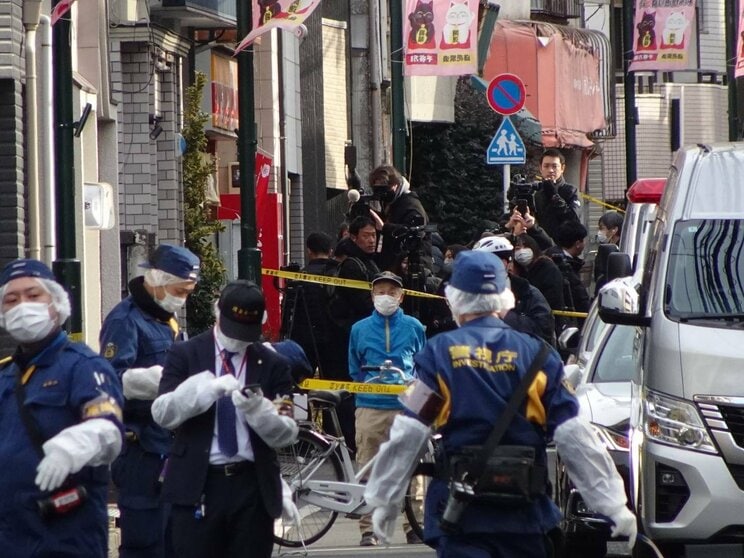 事件直後、周囲は広く規制線が敷かれた（撮影／集英社オンライン）