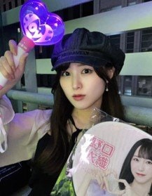 「職業ヲタク」として活動するまゆぴぴさん（本人公式Instagramより）