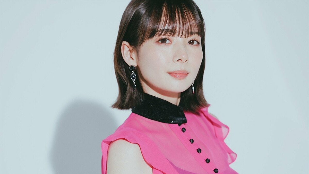 顔満　ヤンキー 役満ボディの異名をとる女性プロ雀士、岡田紗佳の現在地。「アマチュアは勝敗がすべて、プロはファンに応援してもらえる麻雀を打つ」 | 集英社オンライン |  ニュースを本気で噛み砕け