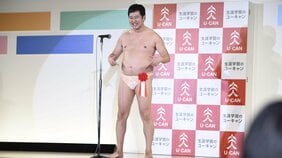 とにかく明るい安村の知られざるストイックさ。「自分の芸を磨くことに熱心」「海外進出は安村本人の希望」不遇のときを経て大復活できた理由
