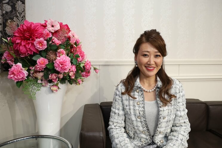 母・細木数子さんの半生を描くNetflixドラマ『地獄に堕ちるわよ』に対し、複雑な心境を語る後継者のかおりさん（撮影／集英社オンライン編集部）