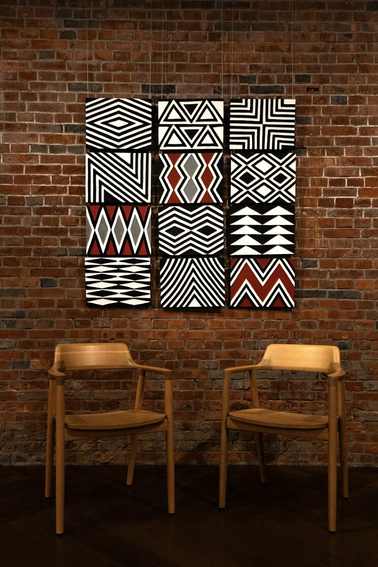 masakoさんが運営する「imigongo anywhere」によるイミゴンゴの展示会の様子。