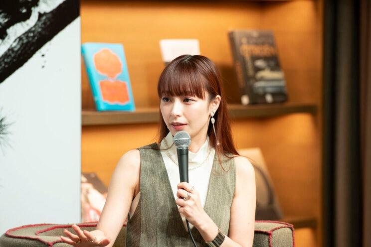 「モヤモヤ」するだけじゃなくて、日本の女性はもっと怒っていいし適当になってもいい。【ブレイディみかこさん×宇垣美里さん対談】_2