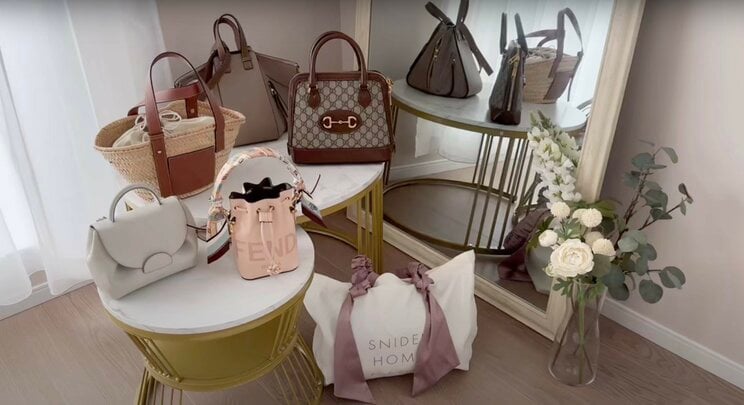 会社員時代の名残だというブランド品（ mayaさんのYouTube投稿より）