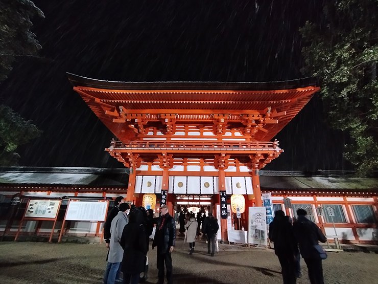 下鴨神社「鴨川と高野川の合流地点、つまり鴨川デルタの北側に下鴨神社はあって、家から歩いて十分ほどで着くことができた」