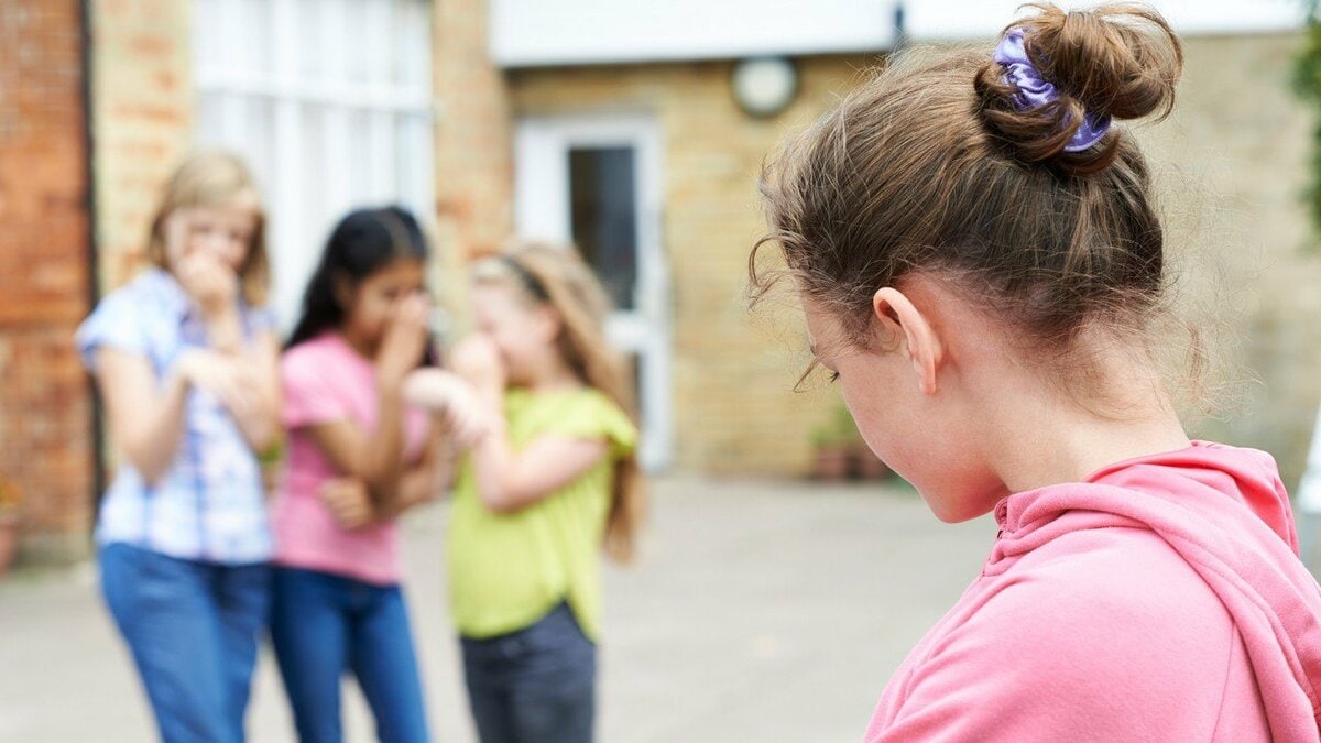 親友から仲間ハズレにされた…と悩む子どもに知ってほしい「たらい理論」。小島よしおが考える、友だちとの「ベスト」より「グッド」な距離感 ...